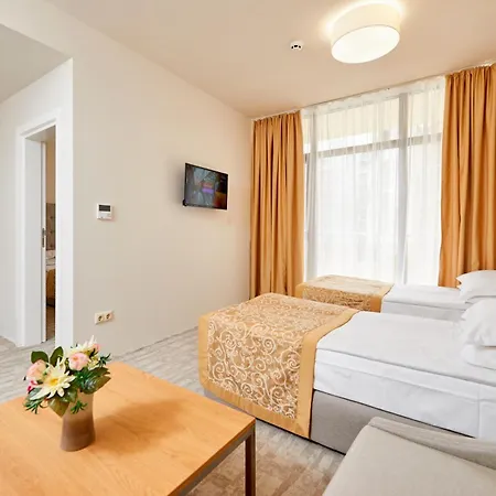 Laguna Park & Aqua Club 4*
